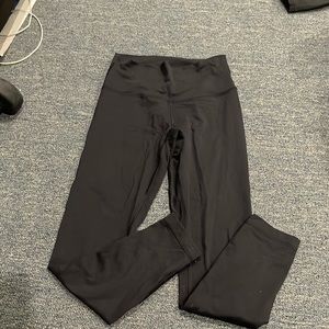 Lululemon black high times